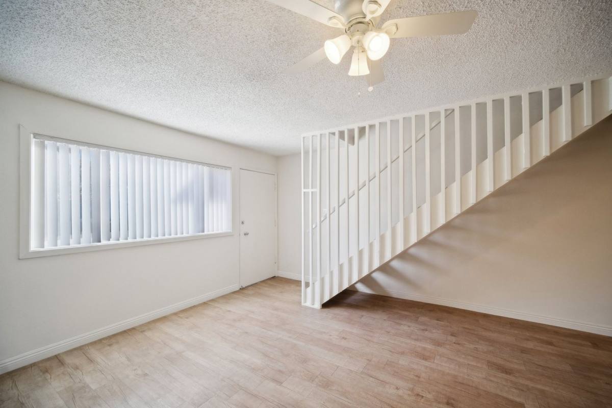 Apartment for rent at 13730 Via Del Palma Ave, Whittier, CA 90602