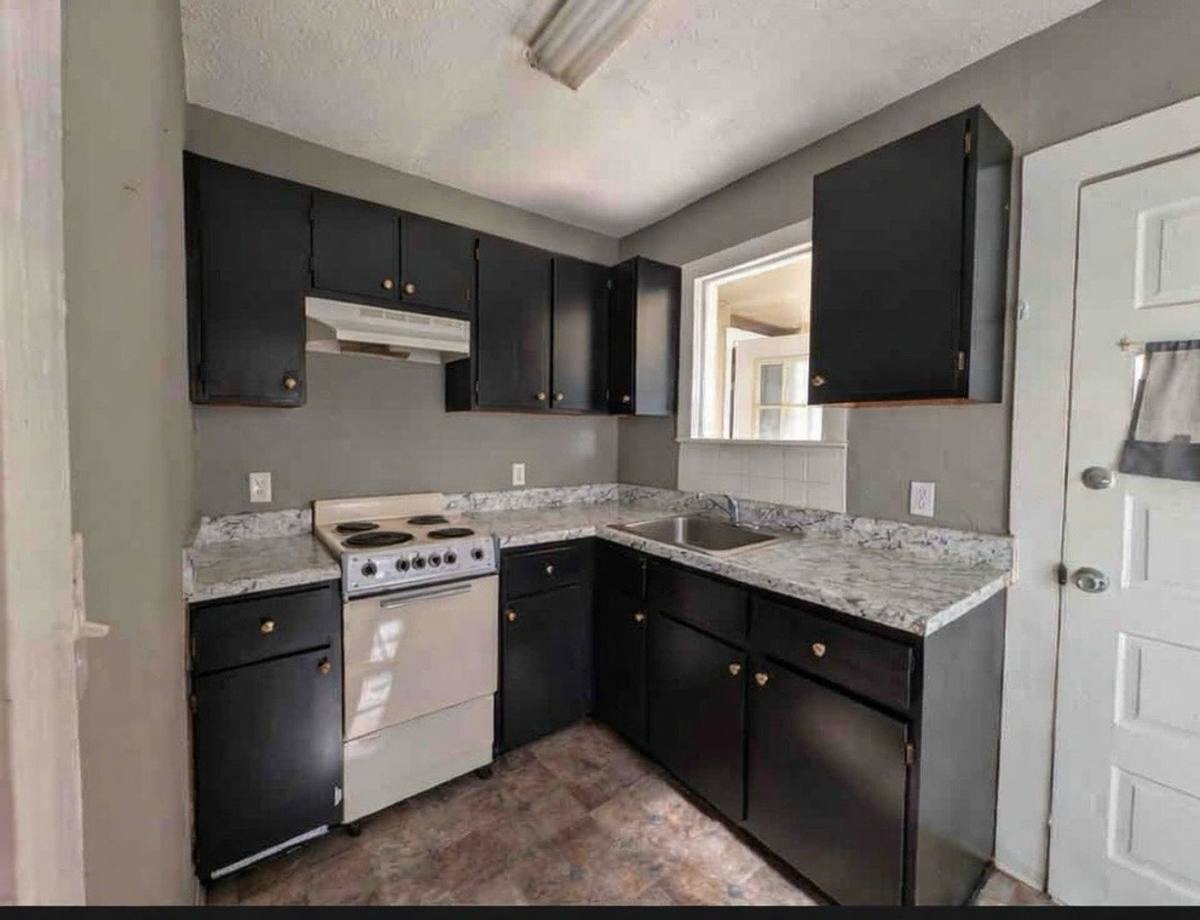 House for rent at 2992 Jefferson St, Marianna, FL 32446