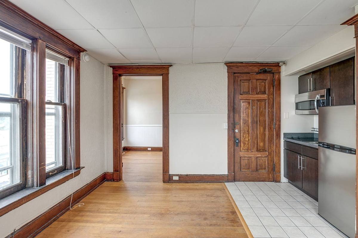 Apartment for rent at 16 Jefferson Ave SE, Grand Rapids, MI 49503