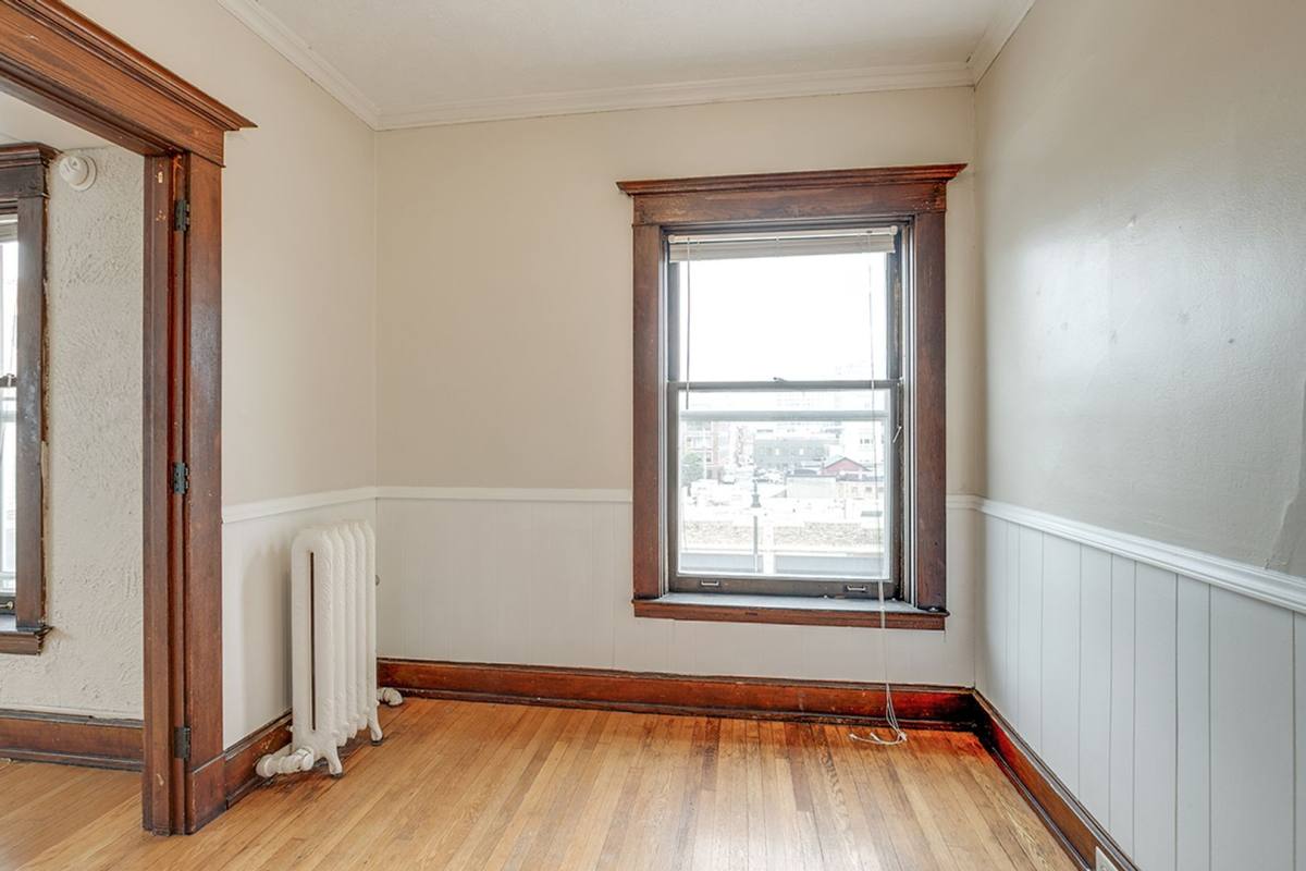 Apartment for rent at 16 Jefferson Ave SE, Grand Rapids, MI 49503