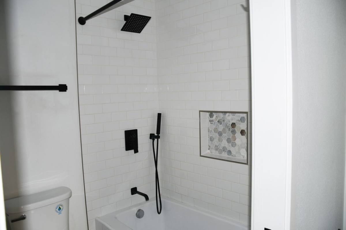 Apartment for rent at 994 Valencia, Costa Mesa, CA 92626