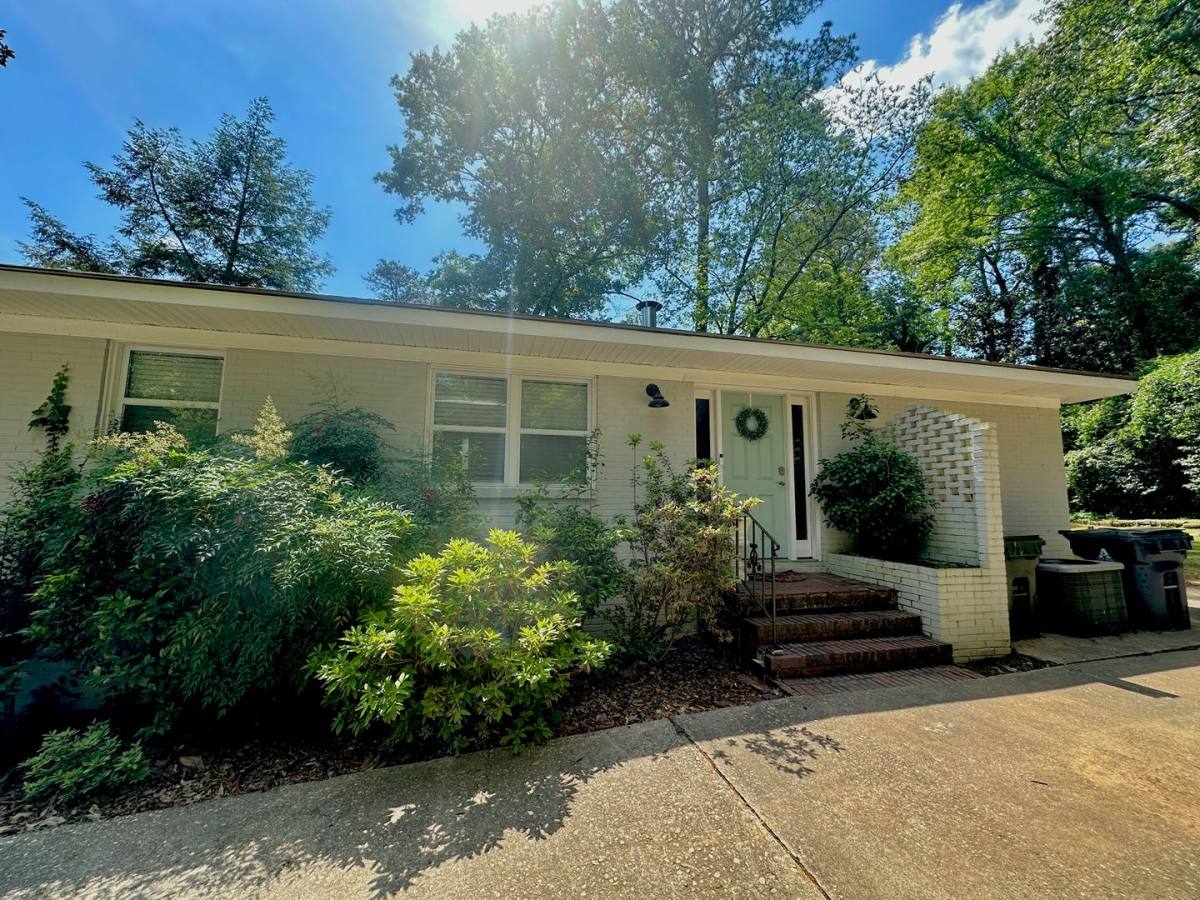 House for rent at 560 Sherwood Dr, Auburn, AL 36830