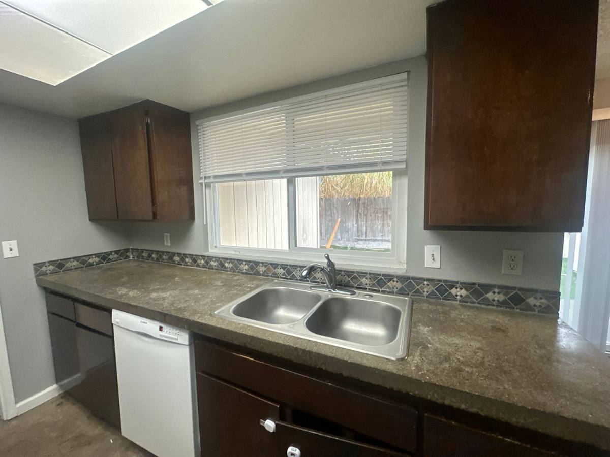 Townhouse for rent at 1331 Frankfort Court, Merced, CA 95348