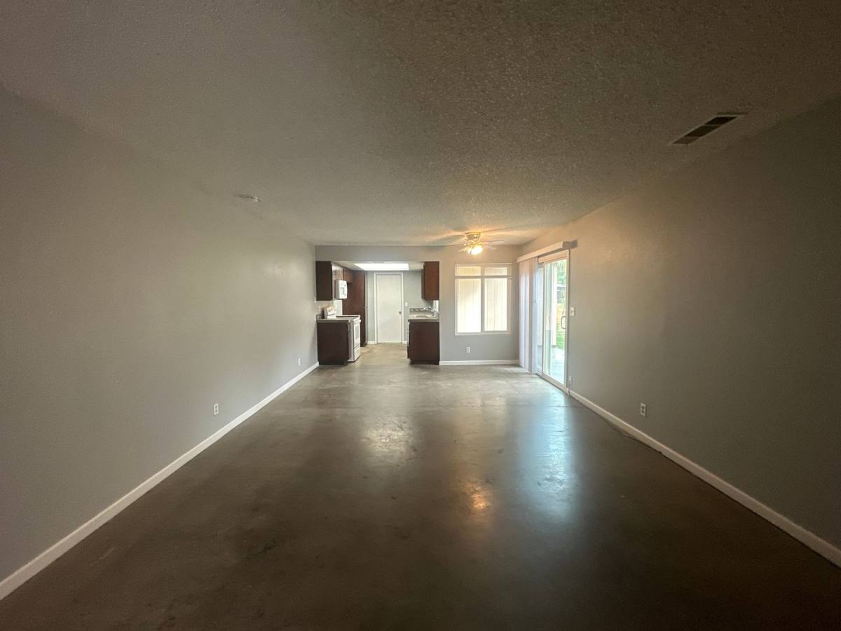 Townhouse for rent at 1331 Frankfort Court, Merced, CA 95348