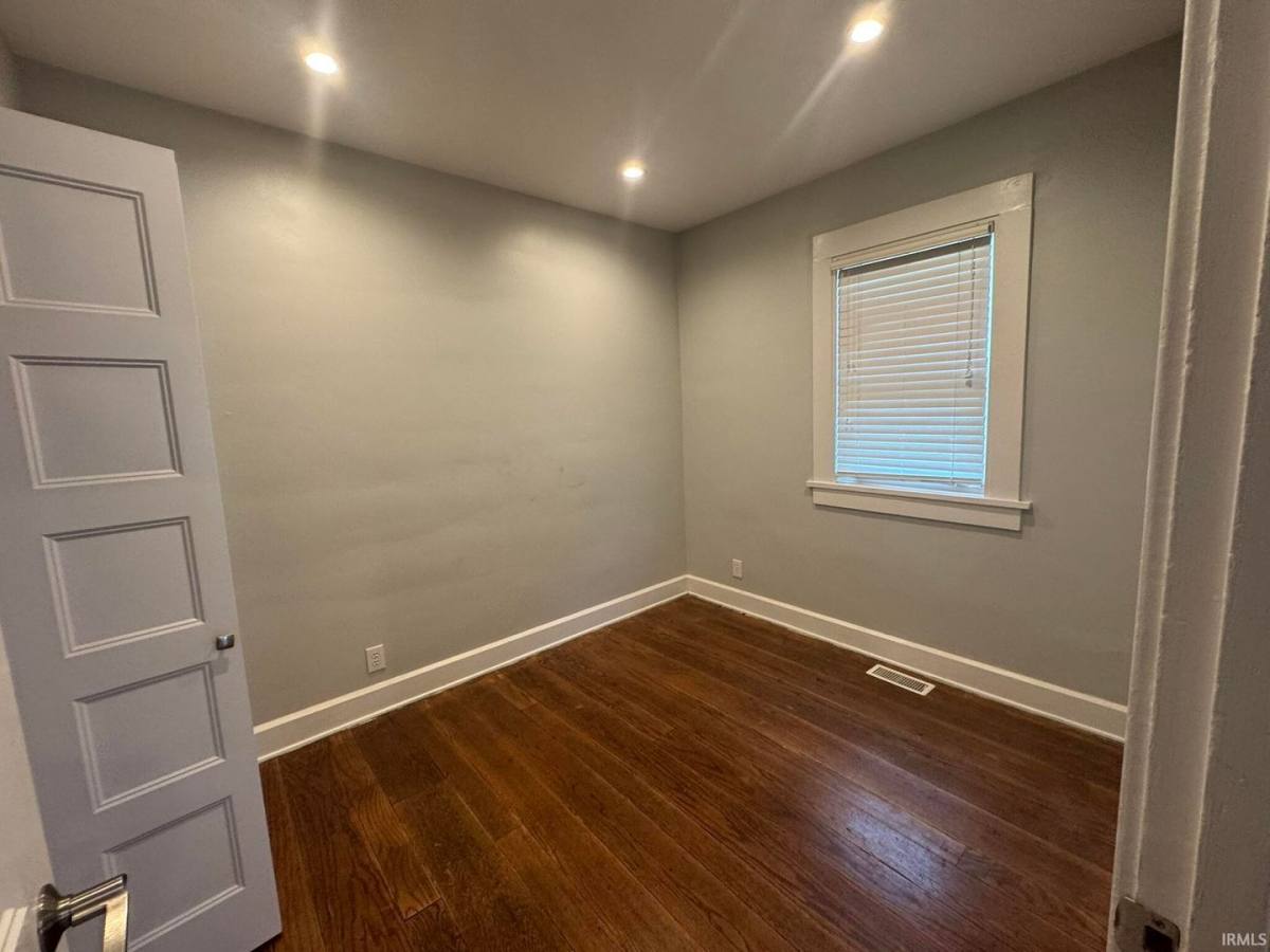 Apartment for rent at 729 E Hunter, Bloomington, IN 47401