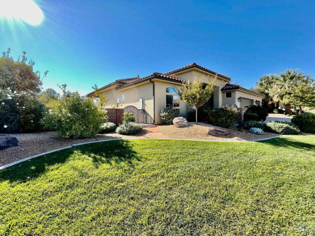 House for rent at 911 W Blue Mountain Rd, Washington, UT 84780