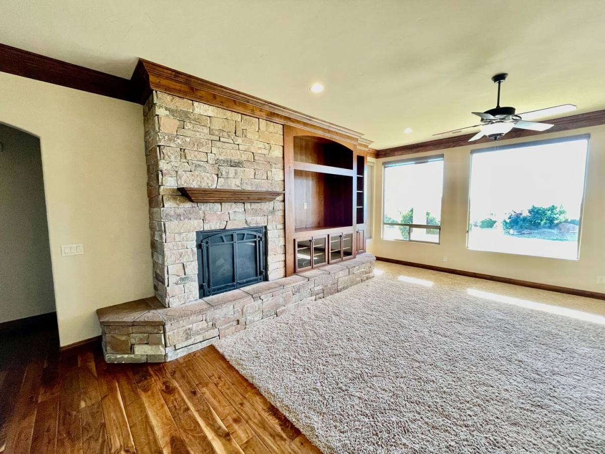 House for rent at 911 W Blue Mountain Rd, Washington, UT 84780