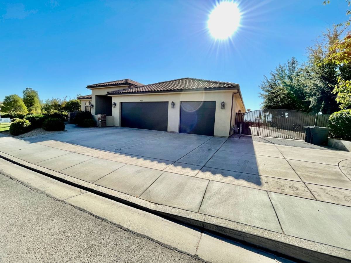 House for rent at 911 W Blue Mountain Rd, Washington, UT 84780