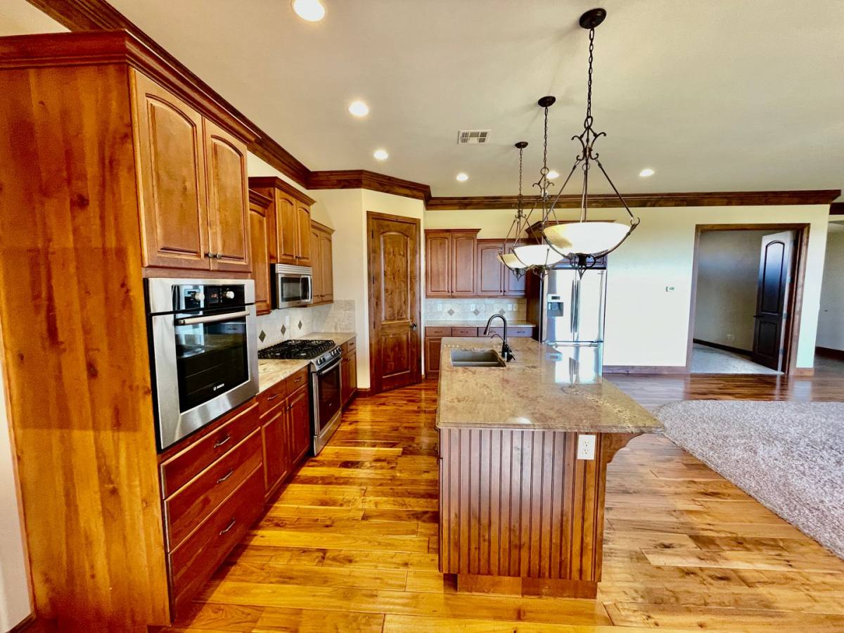 House for rent at 911 W Blue Mountain Rd, Washington, UT 84780