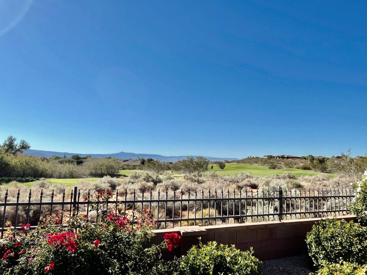 House for rent at 911 W Blue Mountain Rd, Washington, UT 84780