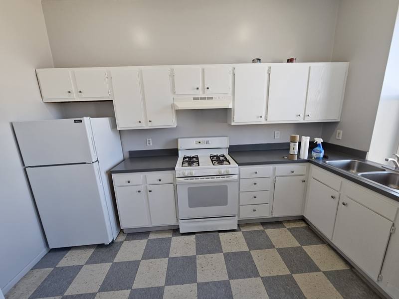 Apartment for rent at 3009 Pearl Ave, Lorain, OH 44055
