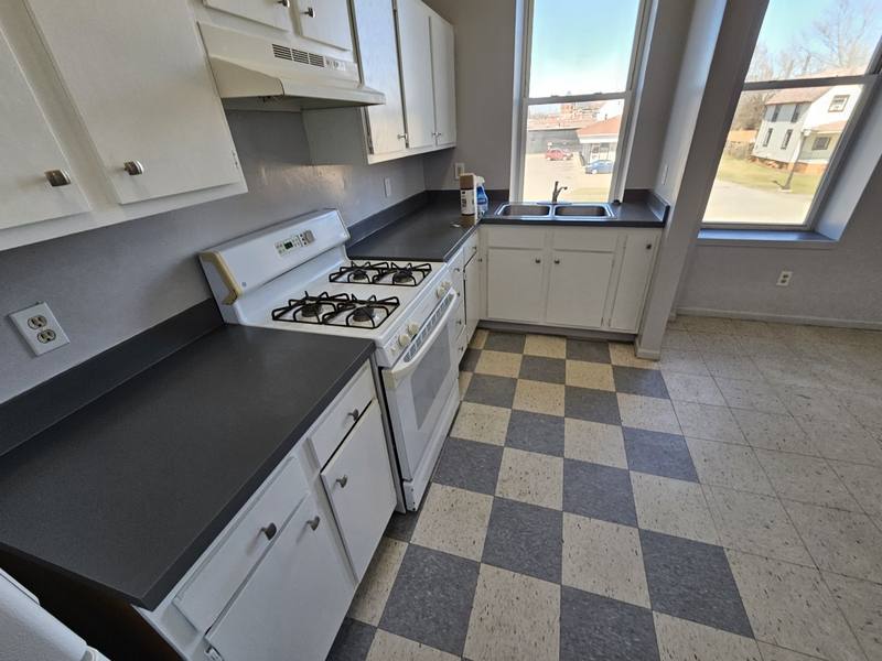 House for rent at 3009 Pearl Ave #205, Lorain, OH 44055
