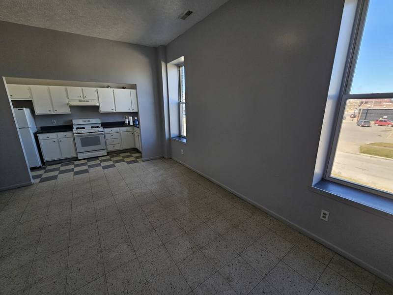 House for rent at 3009 Pearl Ave #205, Lorain, OH 44055