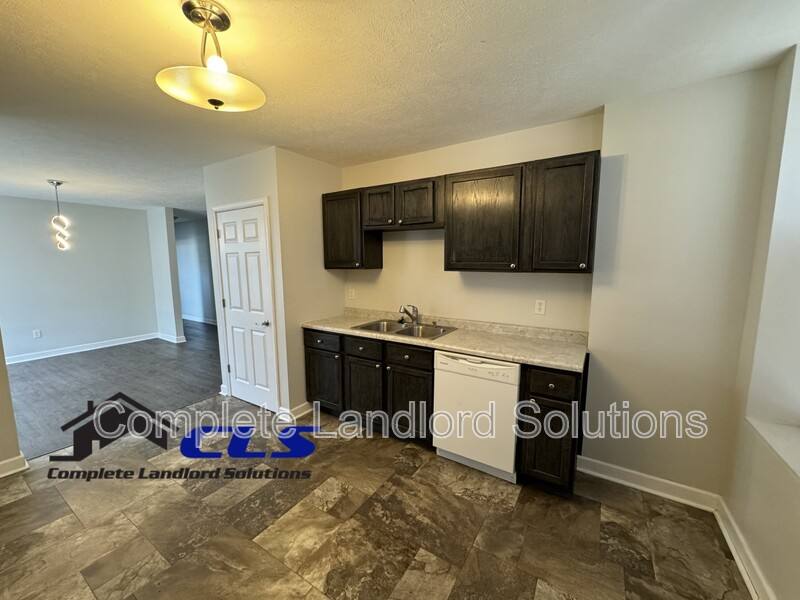 Apartment for rent at 1400 Wabash Ave - B #MYERS Building Apart, Terre Haute, IN 47807