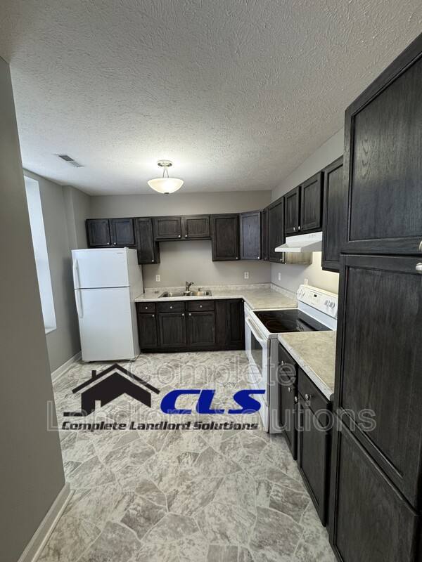 Apartment for rent at 1400 Wabash Ave - A #MYERS Building Apart, Terre Haute, IN 47807