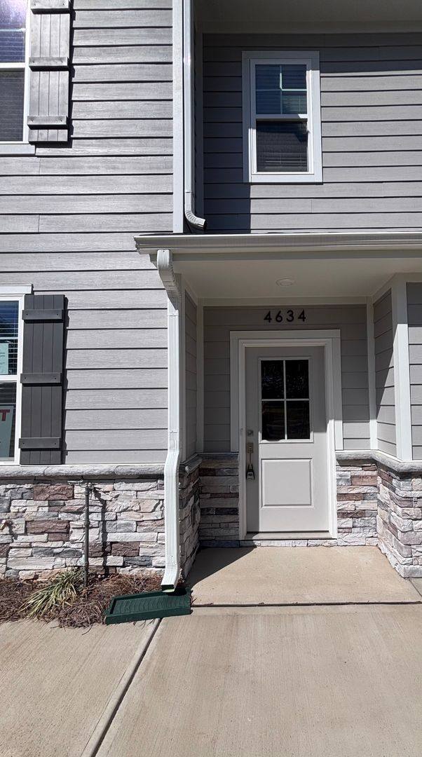 Townhouse for rent at 4634 Dogwood Place, Charlotte, NC 28212