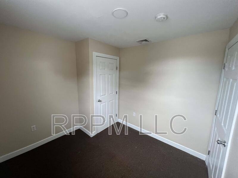 Apartment for rent at 562 Summer St #3, Paterson, NJ 07501