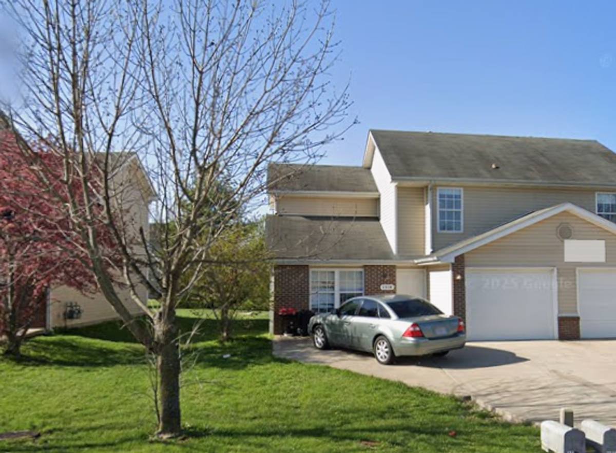Apartment for rent at 1516-1518 Citadel Dr, Columbia, MO 65202