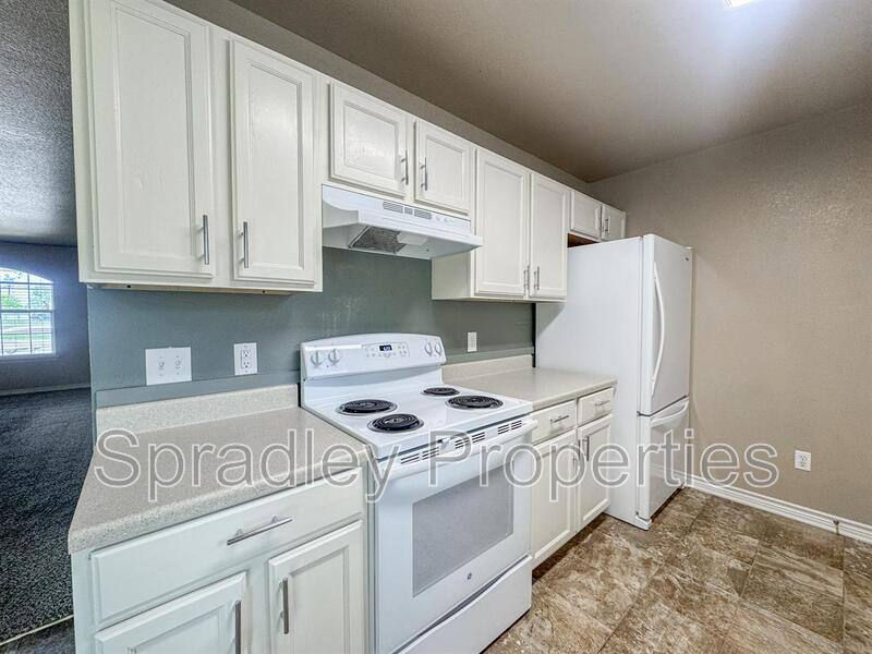Apartment for rent at 105 E 15th Ave, Belton, TX 76513