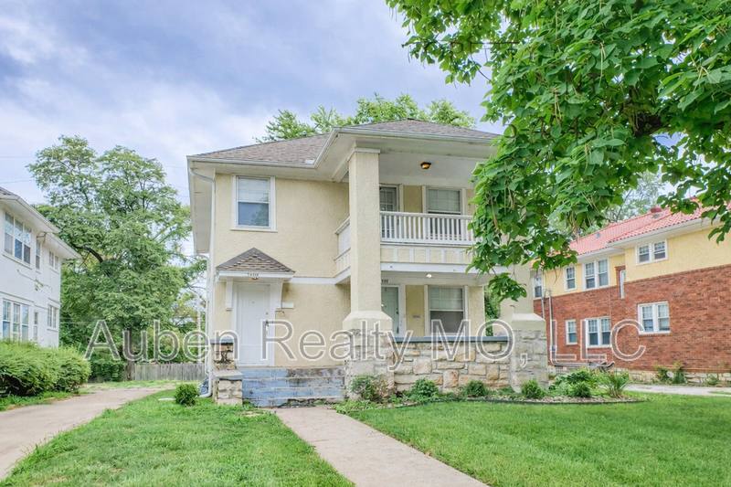 Apartment for rent at 5411 Harrison St #1F, Kansas City, MO 64110
