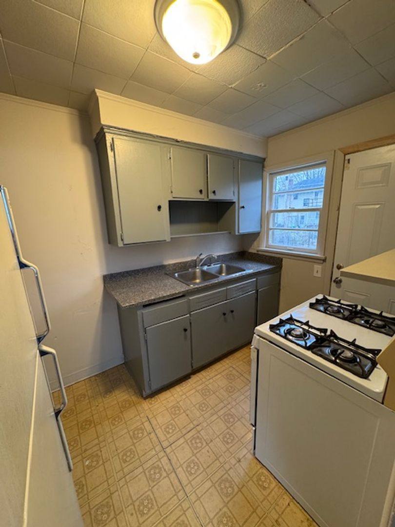 Apartment for rent at 1341 Fay Dr, Fort Wayne, IN 46807
