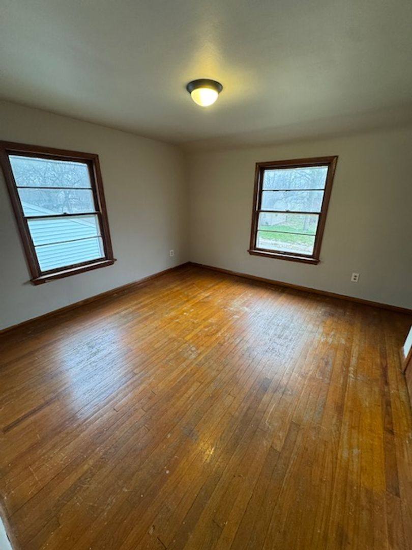 Apartment for rent at 1341 Fay Dr, Fort Wayne, IN 46807