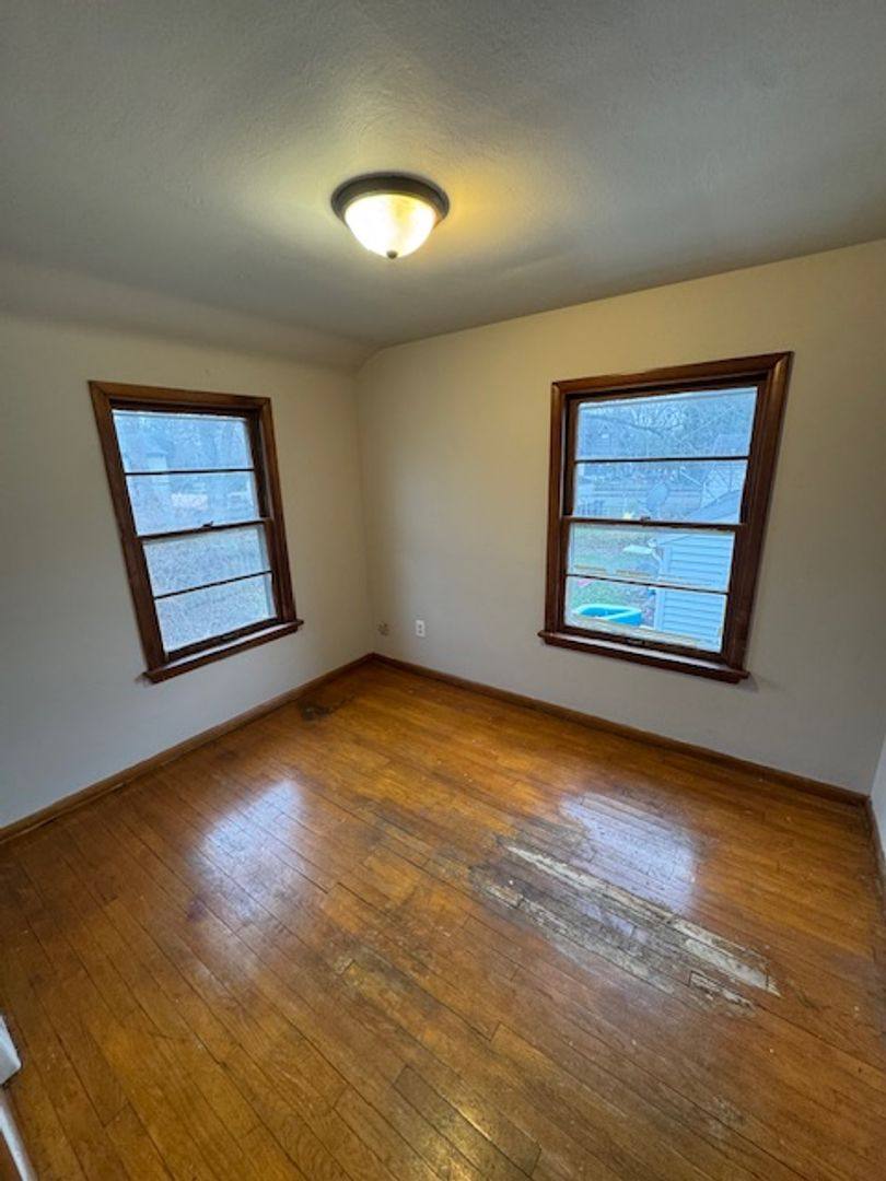 Apartment for rent at 1341 Fay Dr, Fort Wayne, IN 46807