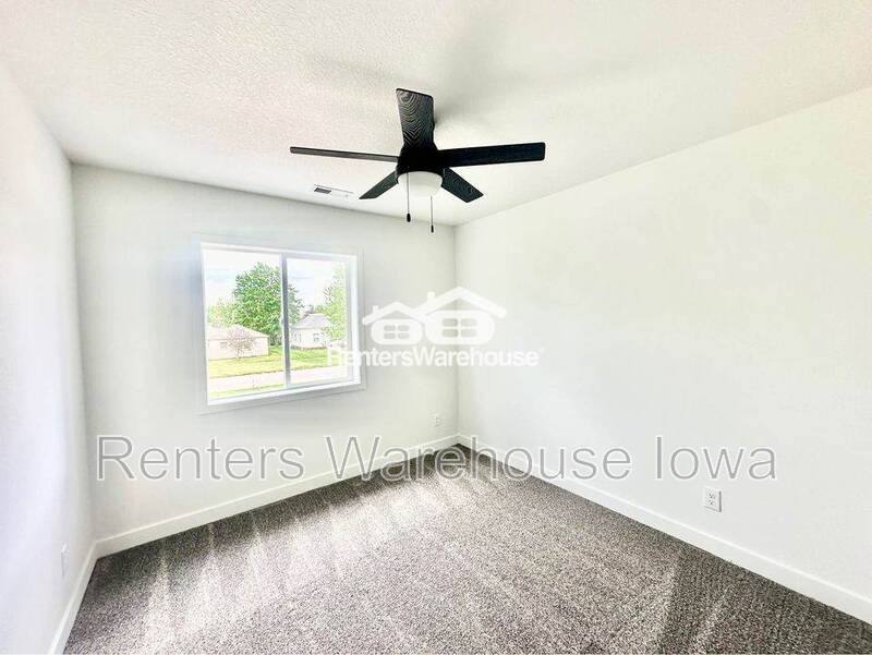 Townhouse for rent at 2103 Willis Ave, Perry, IA 50220