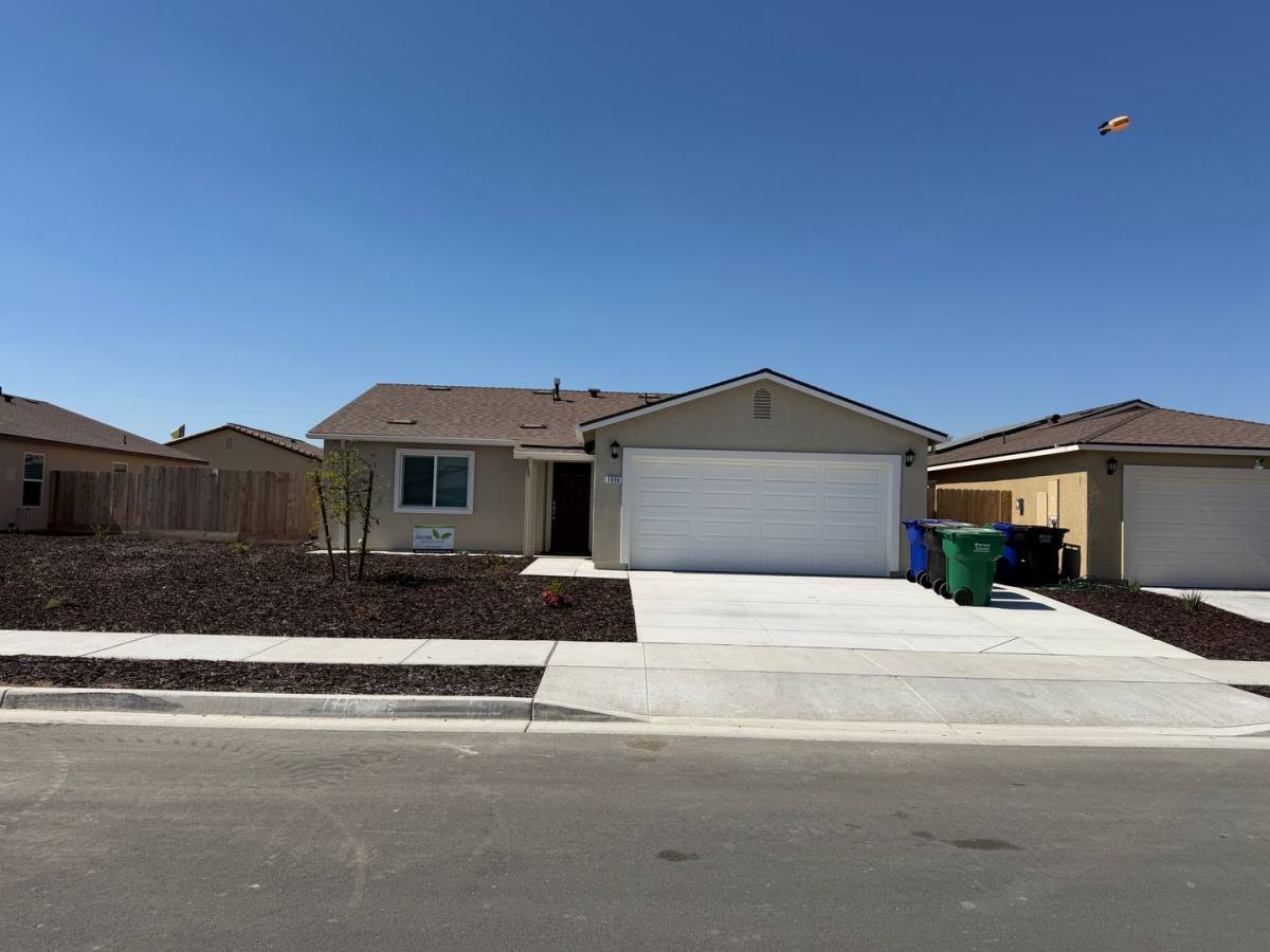 House for rent at 1696 Hume Lake Ave, Corcoran, CA 93212