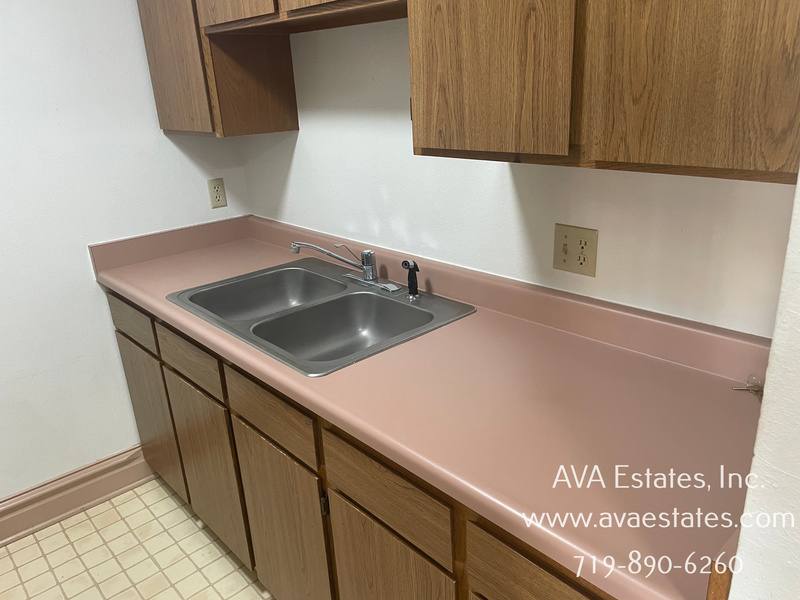 Apartment for rent at 407 W 11th St #B, Pueblo, CO 81003