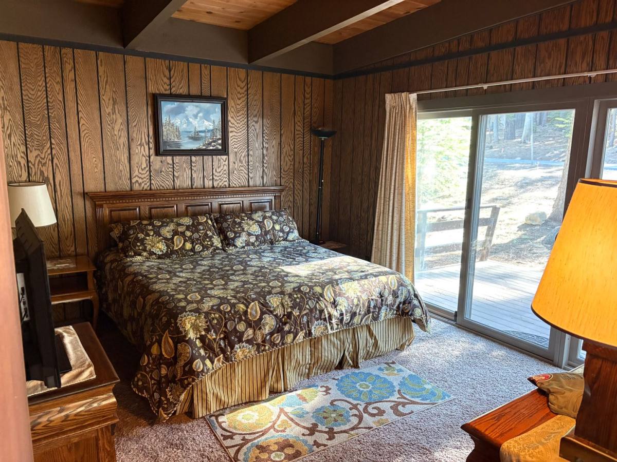 House for rent at 1496 Apple Valley Dr, South Lake Tahoe, CA 96150