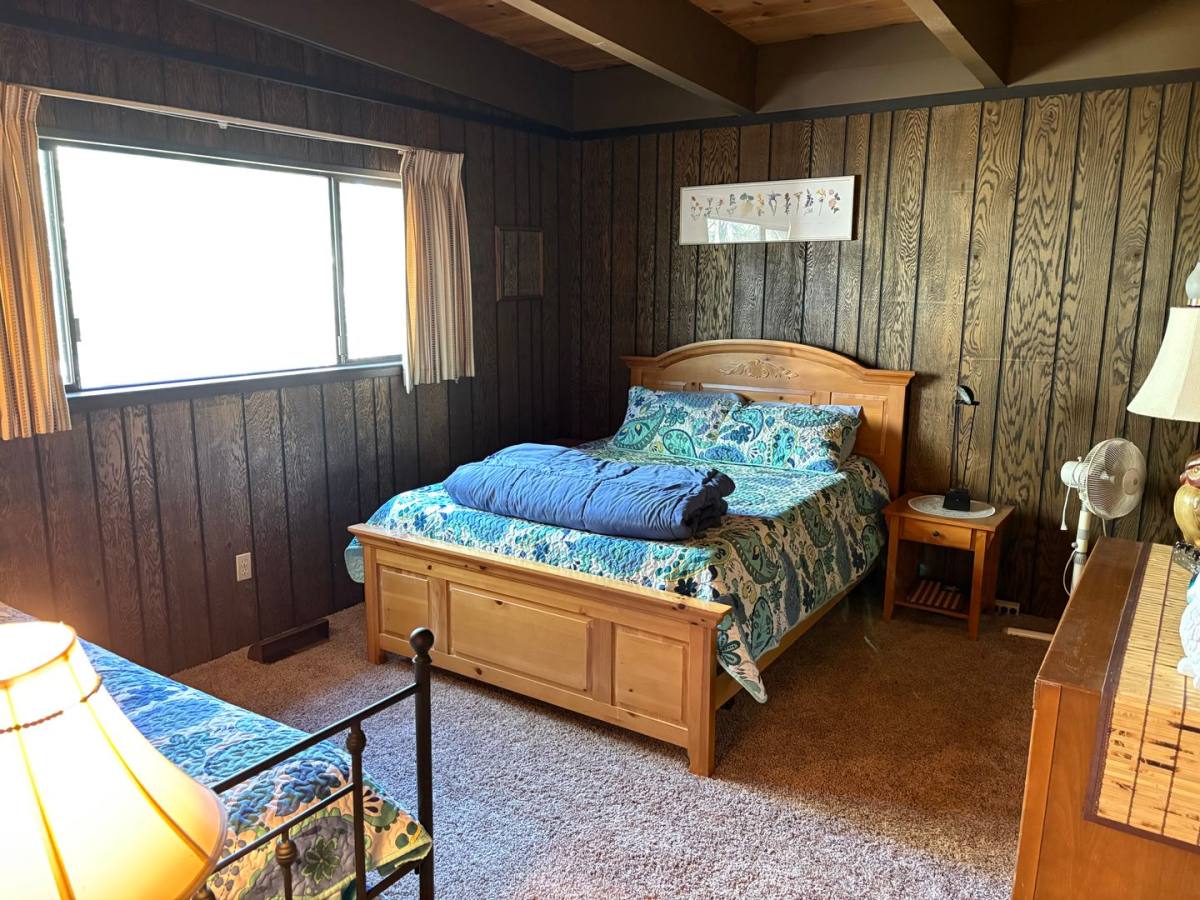 House for rent at 1496 Apple Valley Dr, South Lake Tahoe, CA 96150