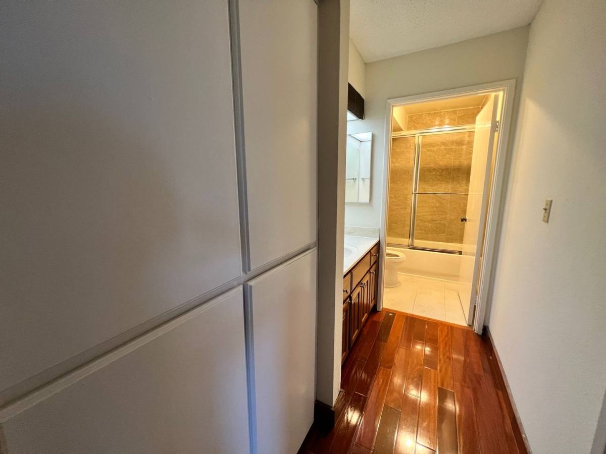 Apartment for rent at 424 Veteran Ave #112, Los Angeles, CA 90024