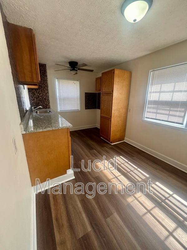 House for rent at 1305 Larchmont Ave, Louisville, KY 40215