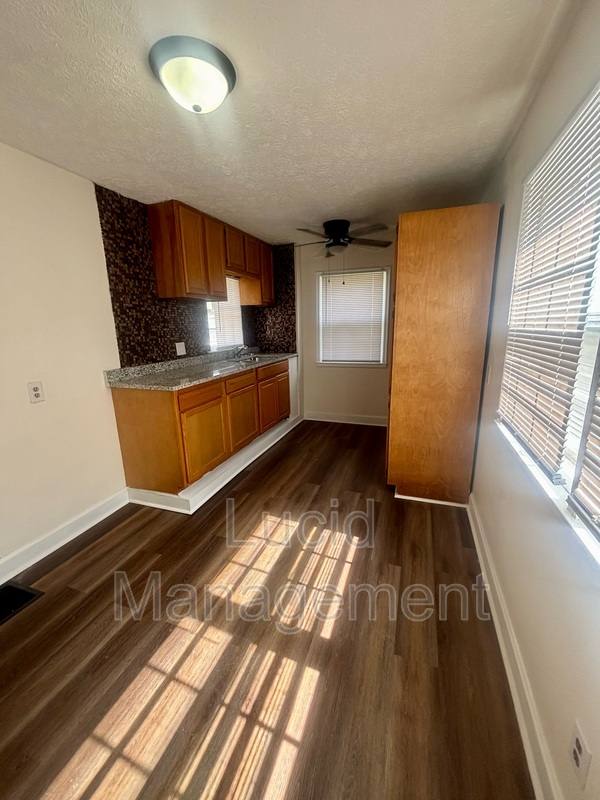House for rent at 1305 Larchmont Ave, Louisville, KY 40215