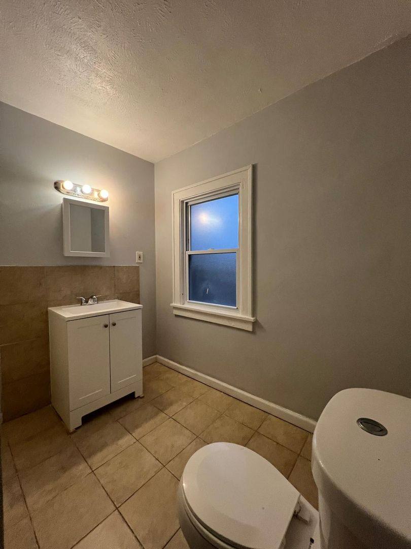Apartment for rent at 14221 Glenside Rd, Cleveland, OH 44110