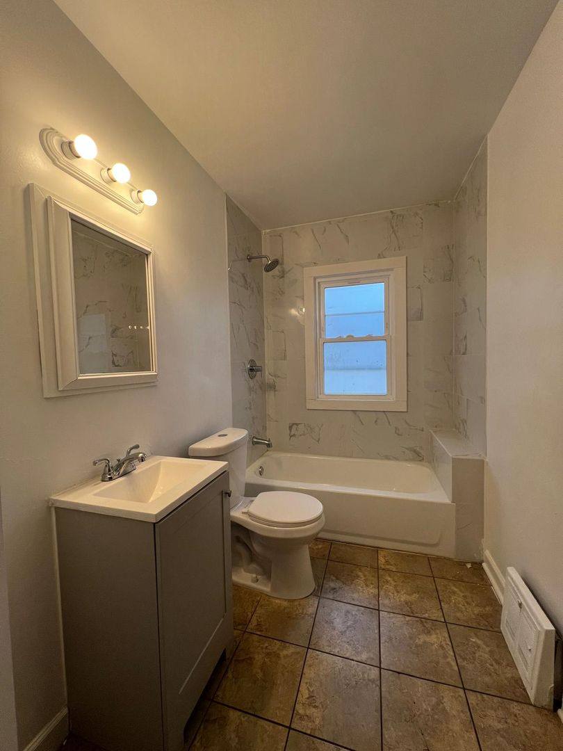 Apartment for rent at 14221 Glenside Rd, Cleveland, OH 44110