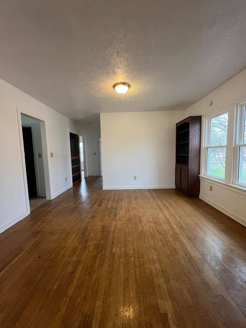Apartment for rent at 14221 Glenside Rd, Cleveland, OH 44110