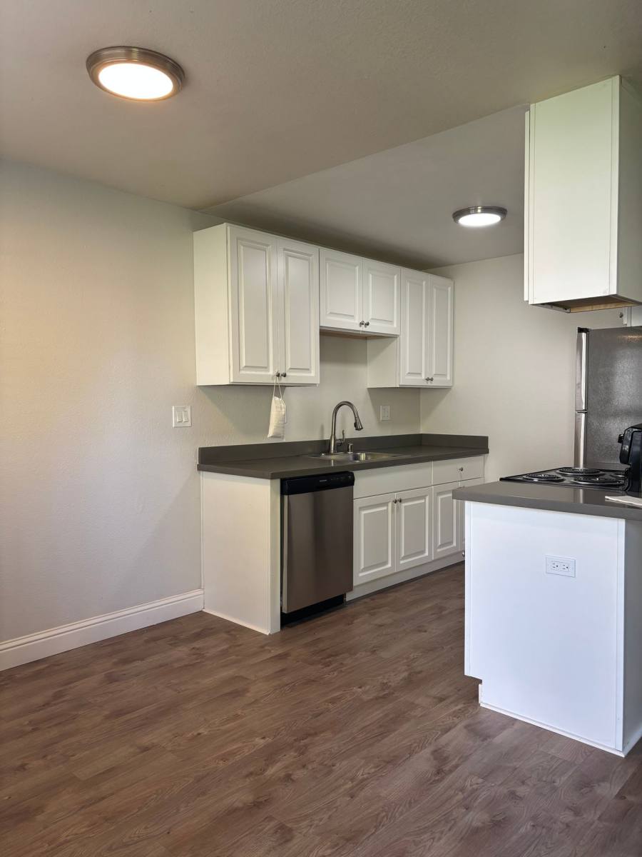 Apartment for rent at 404 W Cross St, Woodland, CA 95695
