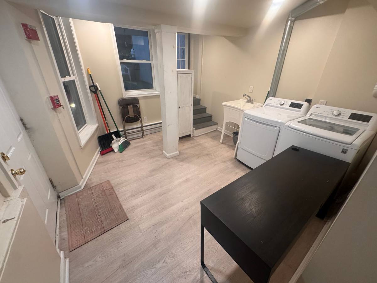 Apartment for rent at 4241 Main St, Philadelphia, PA 19127