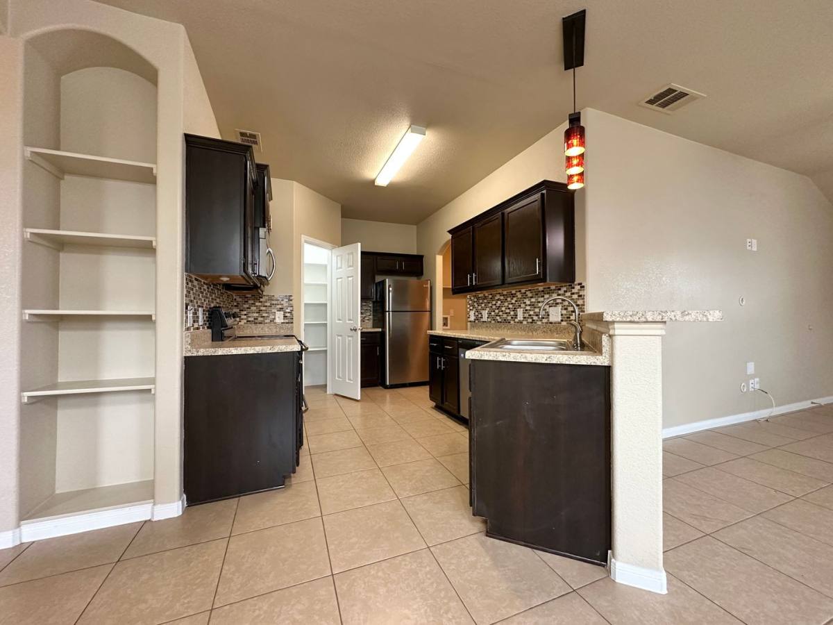Townhouse for rent at 1306 Cavalry Lane, Killeen, TX 76549