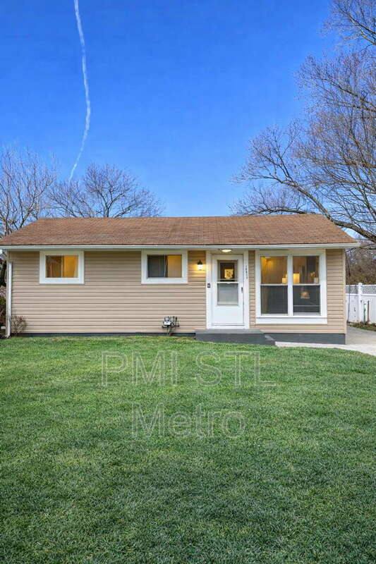 House for rent at 10613 Spring Garden Dr, Saint Louis, MO 63137