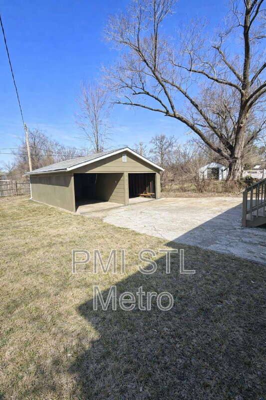 House for rent at 10613 Spring Garden Dr, Saint Louis, MO 63137