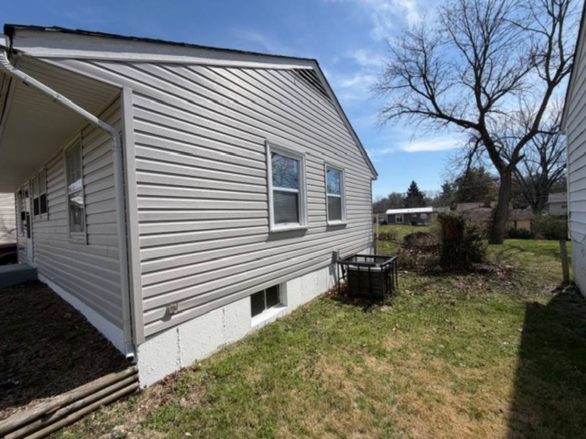 House for rent at 308 Lanark Rd, Saint Louis, MO 63137