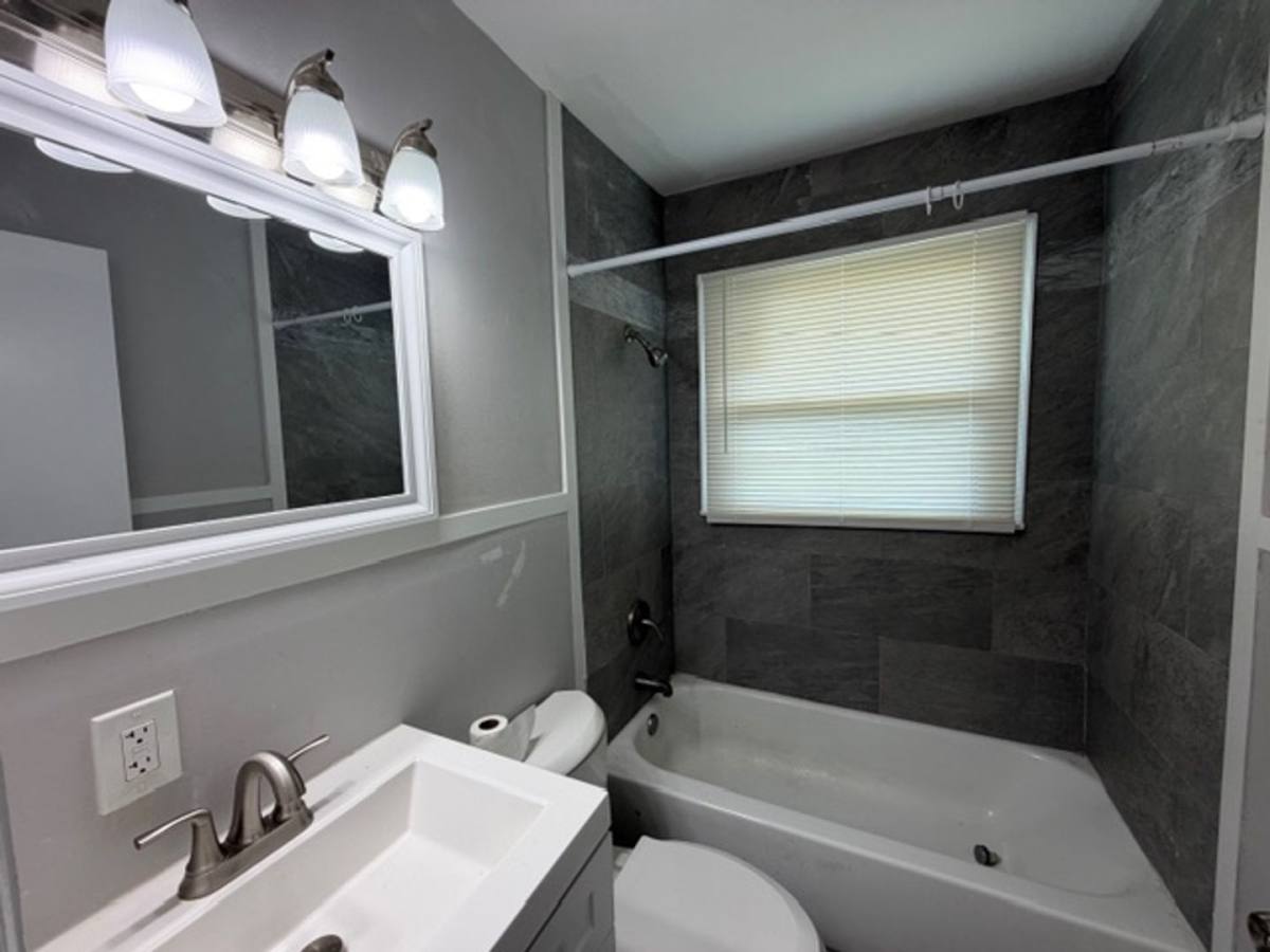 House for rent at 308 Lanark Rd, Saint Louis, MO 63137