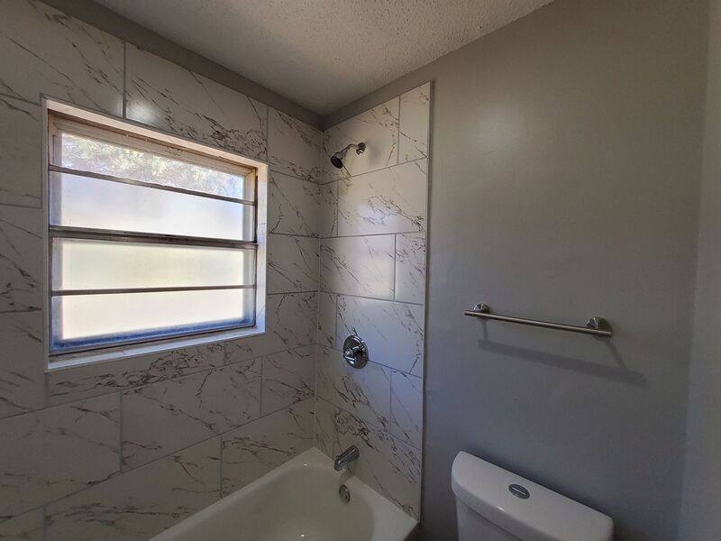 House for rent at 5286 Broken Oak Dr, Memphis, TN 38127