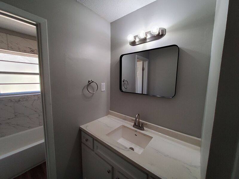 House for rent at 5286 Broken Oak Dr, Memphis, TN 38127
