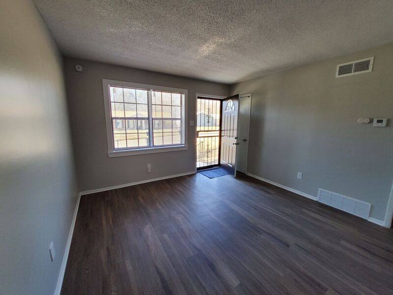 House for rent at 5286 Broken Oak Dr, Memphis, TN 38127