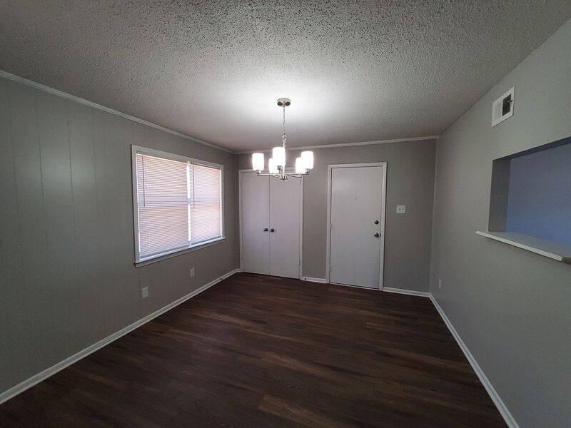House for rent at 5286 Broken Oak Dr, Memphis, TN 38127