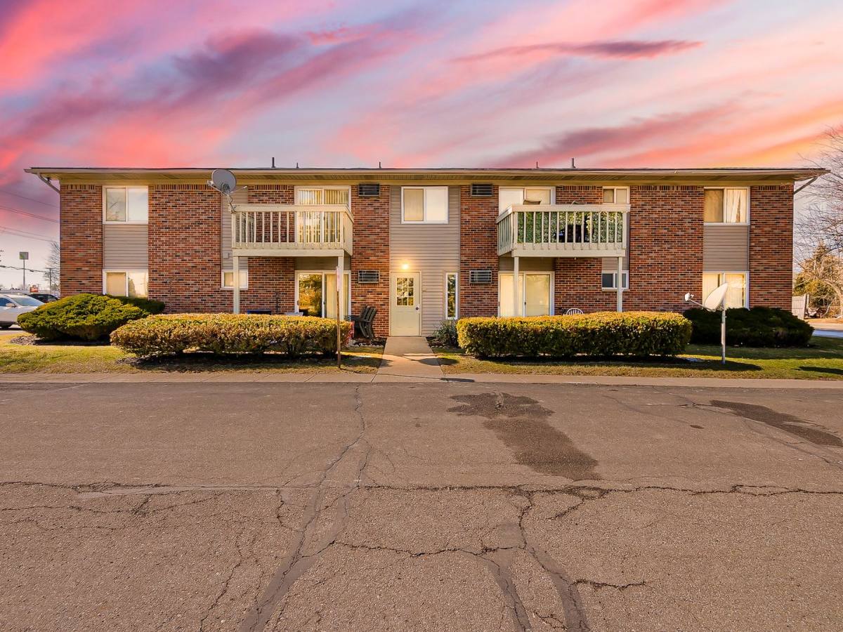 Apartment for rent at 125 E Van Riper Rd, Fowlerville, MI 48836